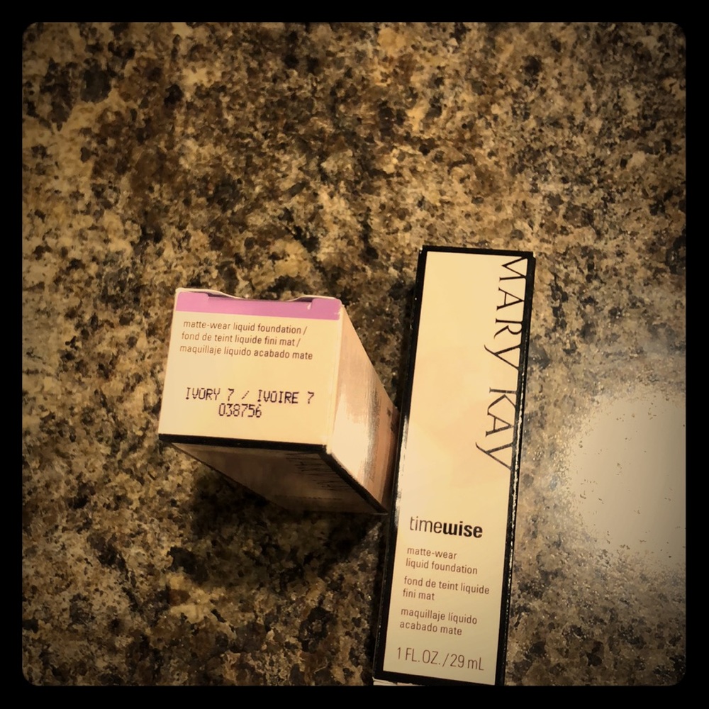 Mary Kay timewise matte foundation
